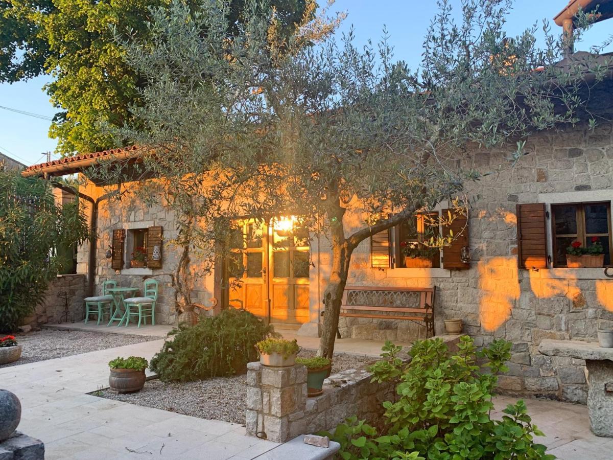 Skerlj Wine Estate Guest House Tomaj Exterior photo